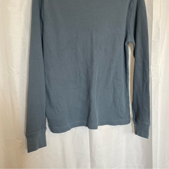 OLD NAVY Men’s Gray Blue Long Sleeve‎ Crew Neck Waffle Knit Shirt Size Small - Picture 7 of 10